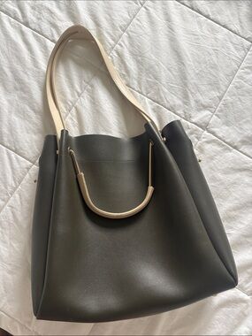 Maiyet Classic Two-Tone Women's Tote Bag in Dark Olive and Cream